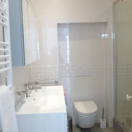 Apartment: Steps From Palais & Croisette *
