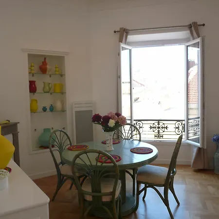 Apartment Apartment: Steps From Palais & Croisette